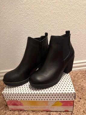 Black Women's Ankle Booties with Block Heel